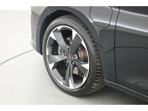 CUPRA Leon Sportstourer 1.4 e-Hybrid | Pano | Adapt. Cruise | Camera | Keyless | Memory seat | Apple CarPlay