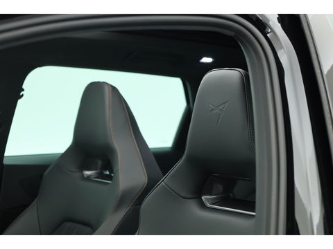 CUPRA Leon Sportstourer 1.4 e-Hybrid | Pano | Adapt. Cruise | Camera | Keyless | Memory seat | Apple CarPlay