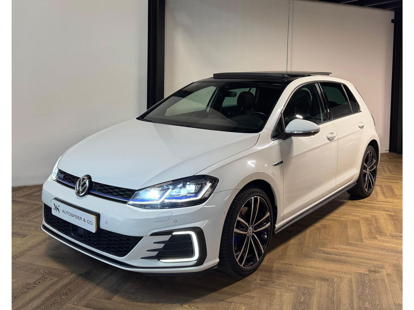 Volkswagen Golf 1.4 TSI GTE CAM BLINDSPOT