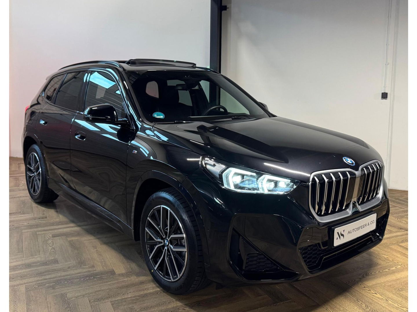 BMW X1 SDrive20i M-Pakket PANO KEYLESS