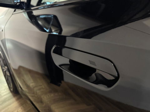 BMW X1 SDrive20i M-Pakket PANO KEYLESS
