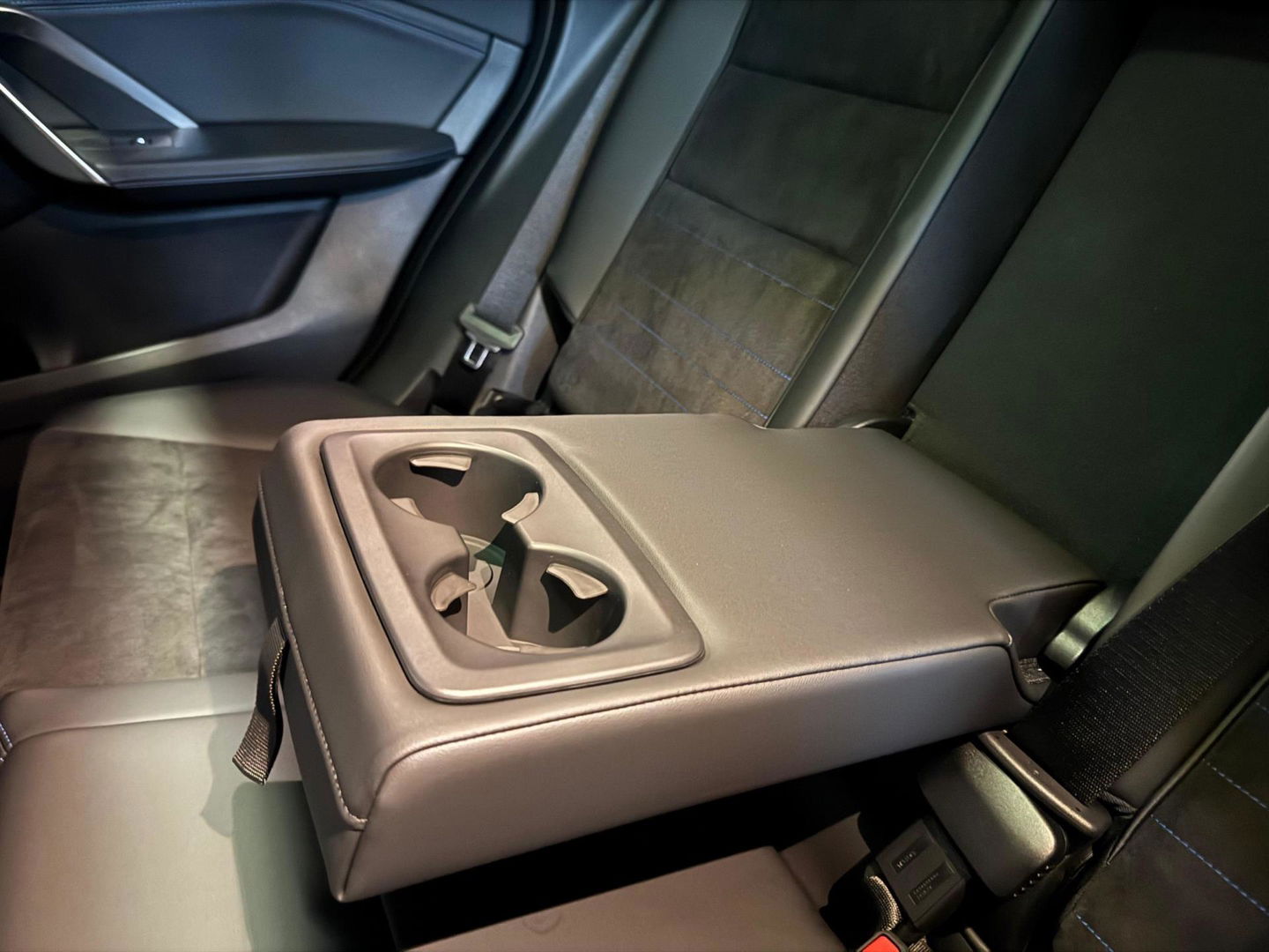 BMW X1 SDrive20i M-Pakket PANO KEYLESS