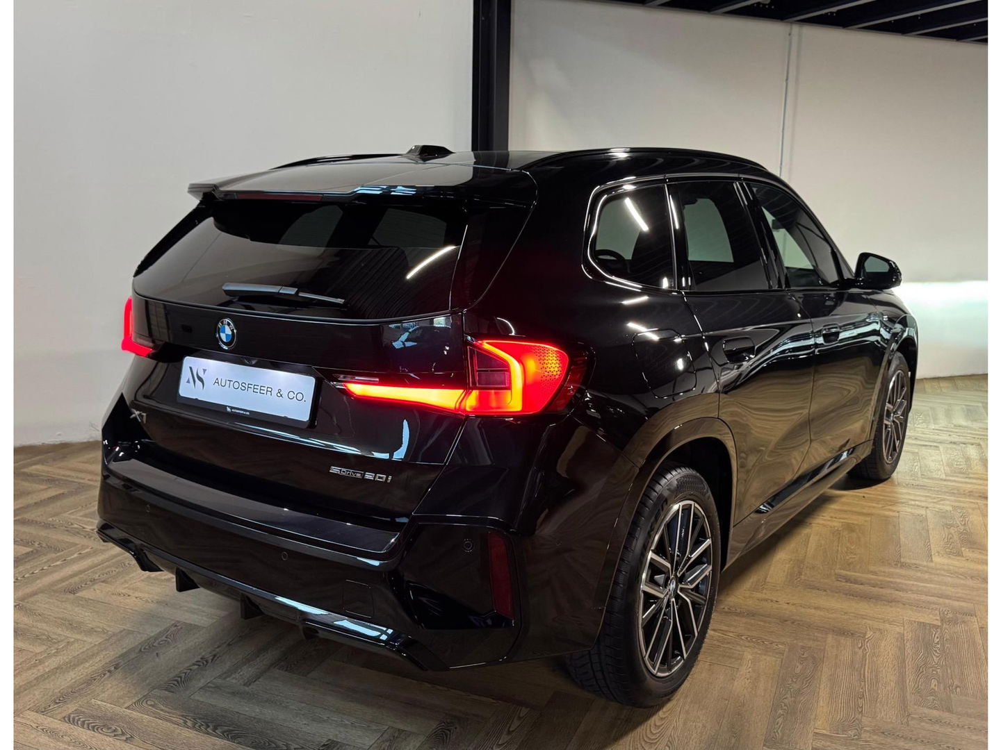 BMW X1 SDrive20i M-Pakket PANO KEYLESS