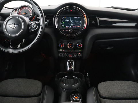 MINI Cooper 1.5 Chili | Stoelverwarming | Carplay | Full LED | Climate control | Half leder | Navigatie | Parkeerhulp | Cruise control | Bluetooth
