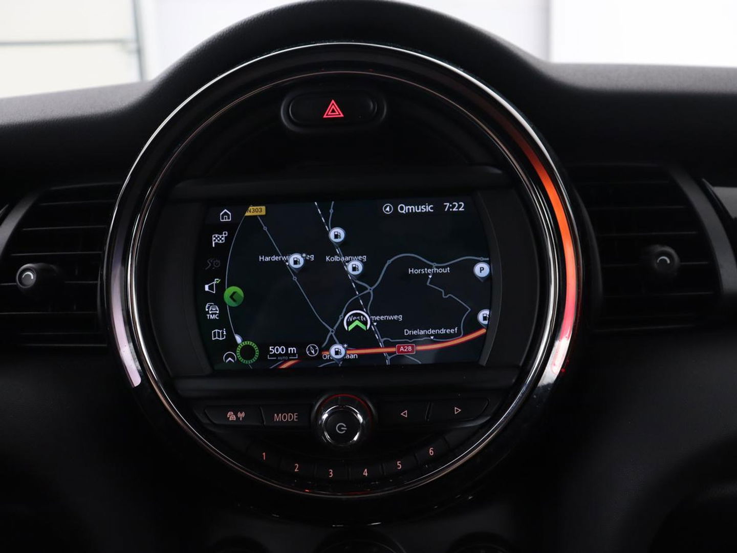 MINI Cooper 1.5 Chili | Stoelverwarming | Carplay | Full LED | Climate control | Half leder | Navigatie | Parkeerhulp | Cruise control | Bluetooth