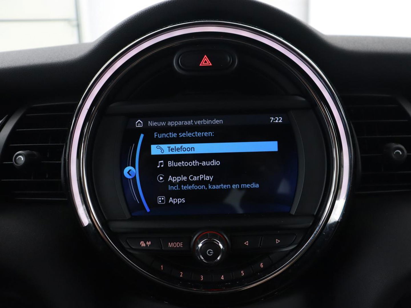 MINI Cooper 1.5 Chili | Stoelverwarming | Carplay | Full LED | Climate control | Half leder | Navigatie | Parkeerhulp | Cruise control | Bluetooth