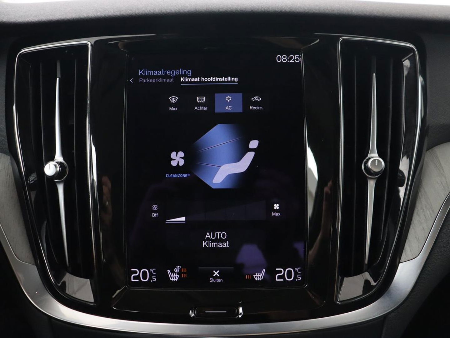 Volvo S60 2.0 Recharge T6 Inscription | Leder | Stoel & stuurverwarming | Camera | Harman/Kardon | Adaptive cruise | Carplay | Keyless | Memory | Navigatie | Parkeerhulp | Dodehoek detectie | Full LED