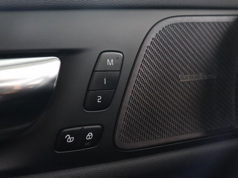 Volvo S60 2.0 Recharge T6 Inscription | Leder | Stoel & stuurverwarming | Camera | Harman/Kardon | Adaptive cruise | Carplay | Keyless | Memory | Navigatie | Parkeerhulp | Dodehoek detectie | Full LED