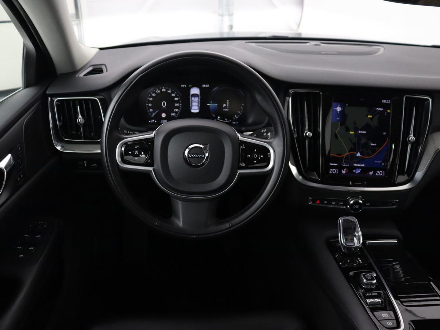 Volvo S60 2.0 Recharge T6 Inscription | Leder | Stoel & stuurverwarming | Camera | Harman/Kardon | Adaptive cruise | Carplay | Keyless | Memory | Navigatie | Parkeerhulp | Dodehoek detectie | Full LED
