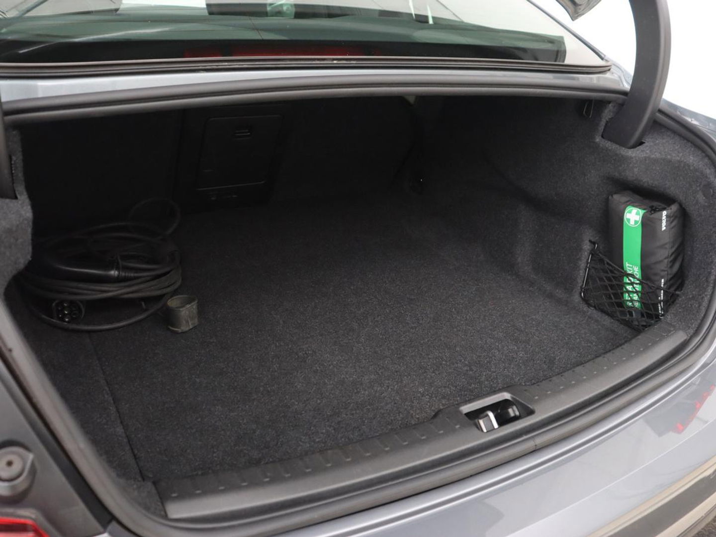 Volvo S60 2.0 Recharge T6 Inscription | Leder | Stoel & stuurverwarming | Camera | Harman/Kardon | Adaptive cruise | Carplay | Keyless | Memory | Navigatie | Parkeerhulp | Dodehoek detectie | Full LED