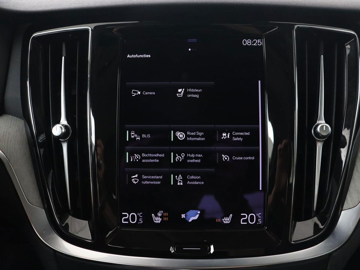 Volvo S60 2.0 Recharge T6 Inscription | Leder | Stoel & stuurverwarming | Camera | Harman/Kardon | Adaptive cruise | Carplay | Keyless | Memory | Navigatie | Parkeerhulp | Dodehoek detectie | Full LED