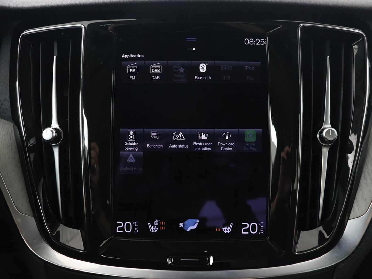 Volvo S60 2.0 Recharge T6 Inscription | Leder | Stoel & stuurverwarming | Camera | Harman/Kardon | Adaptive cruise | Carplay | Keyless | Memory | Navigatie | Parkeerhulp | Dodehoek detectie | Full LED