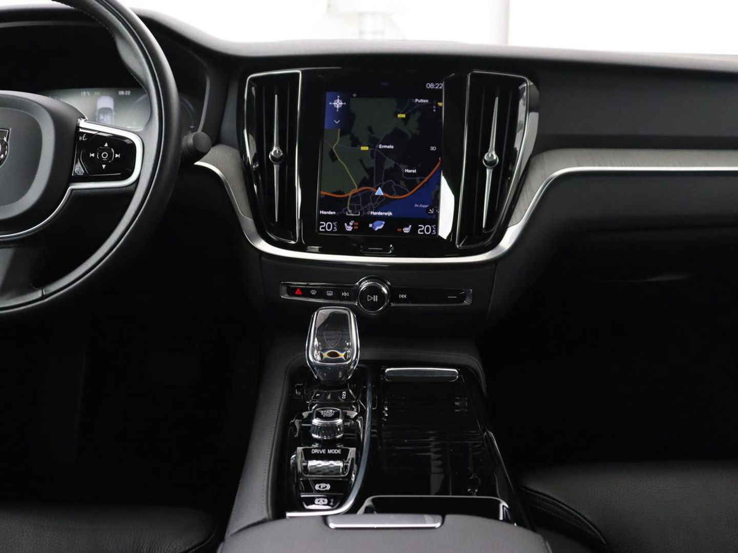 Volvo S60 2.0 Recharge T6 Inscription | Leder | Stoel & stuurverwarming | Camera | Harman/Kardon | Adaptive cruise | Carplay | Keyless | Memory | Navigatie | Parkeerhulp | Dodehoek detectie | Full LED
