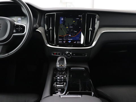 Volvo S60 2.0 Recharge T6 Inscription | Leder | Stoel & stuurverwarming | Camera | Harman/Kardon | Adaptive cruise | Carplay | Keyless | Memory | Navigatie | Parkeerhulp | Dodehoek detectie | Full LED