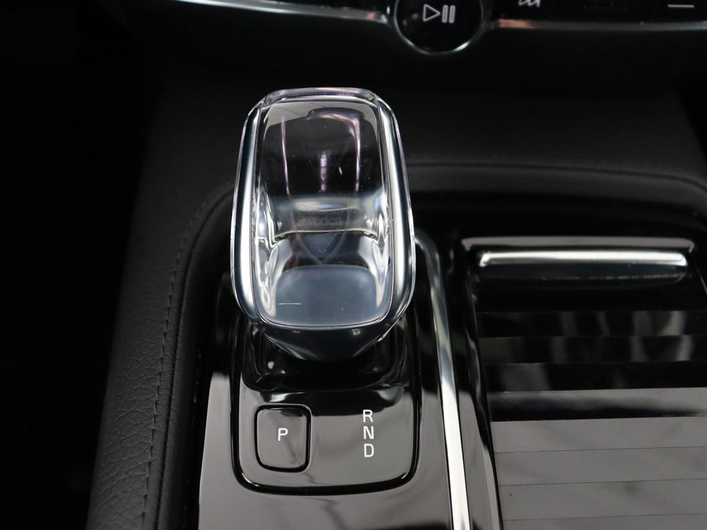 Volvo S60 2.0 Recharge T6 Inscription | Leder | Stoel & stuurverwarming | Camera | Harman/Kardon | Adaptive cruise | Carplay | Keyless | Memory | Navigatie | Parkeerhulp | Dodehoek detectie | Full LED