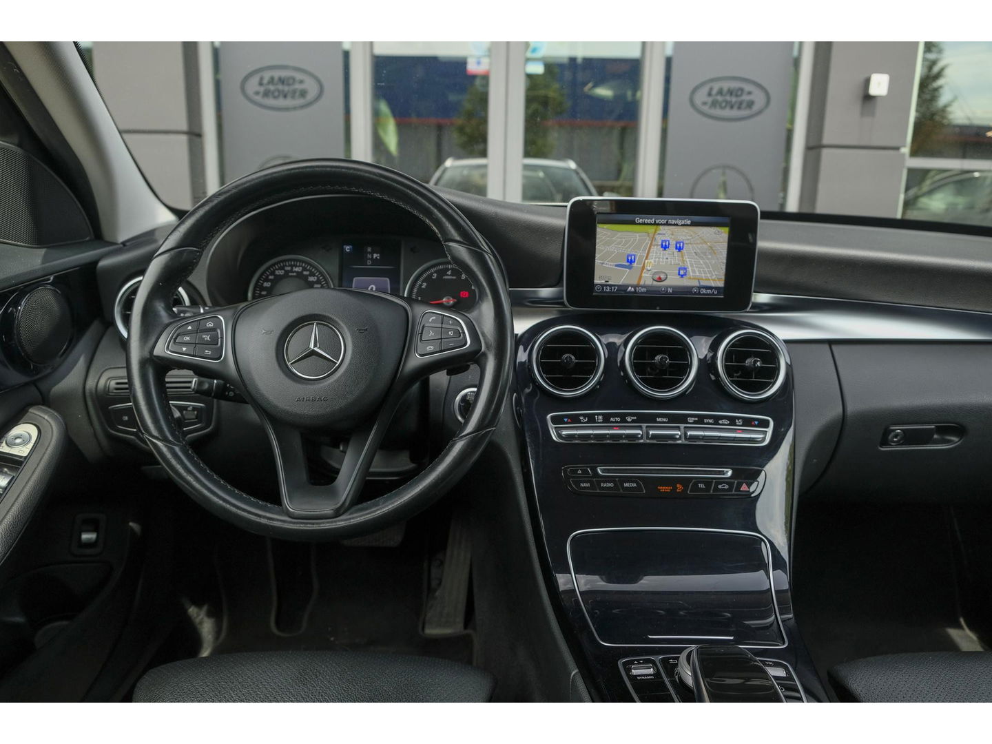 Mercedes-Benz C-Klasse Estate C200 184pk Automaat Ambition Leder Navigatie Camera Trekhaak Elektrische klep 17" LMV