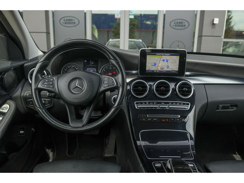 Mercedes-Benz C-Klasse Estate C200 184pk Automaat Ambition Leder Navigatie Camera Trekhaak Elektrische klep 17" LMV
