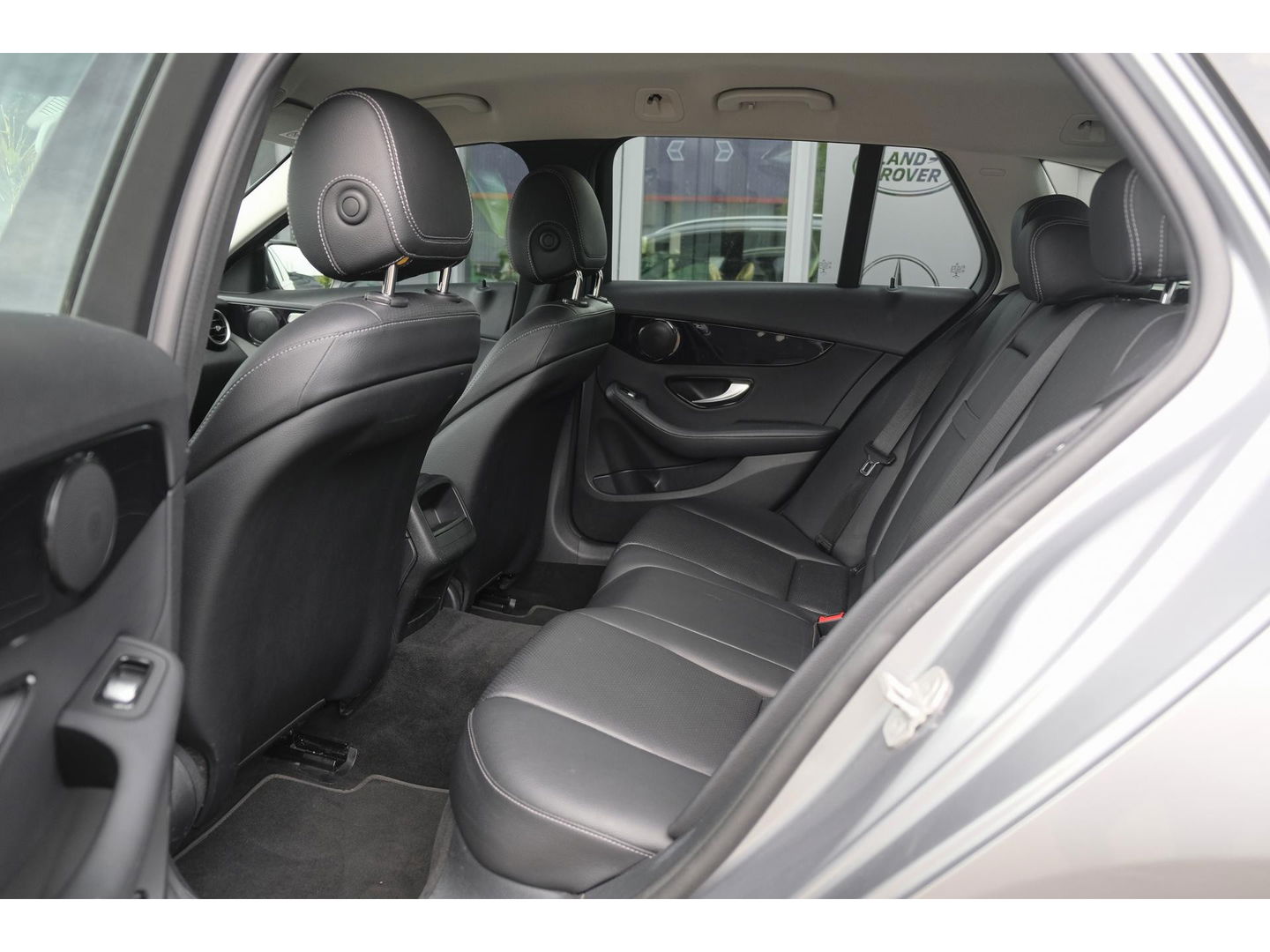 Mercedes-Benz C-Klasse Estate C200 184pk Automaat Ambition Leder Navigatie Camera Trekhaak Elektrische klep 17" LMV