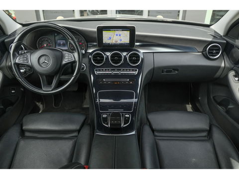 Mercedes-Benz C-Klasse Estate C200 184pk Automaat Ambition Leder Navigatie Camera Trekhaak Elektrische klep 17" LMV