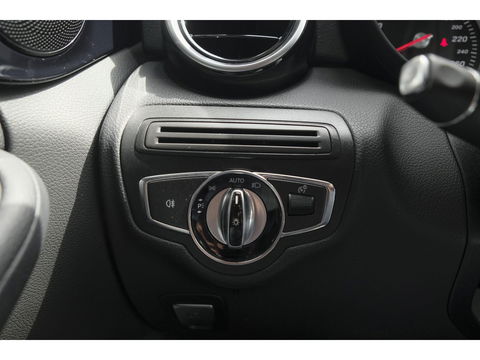 Mercedes-Benz C-Klasse Estate C200 184pk Automaat Ambition Leder Navigatie Camera Trekhaak Elektrische klep 17" LMV