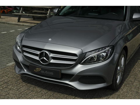 Mercedes-Benz C-Klasse Estate C200 184pk Automaat Ambition Leder Navigatie Camera Trekhaak Elektrische klep 17" LMV
