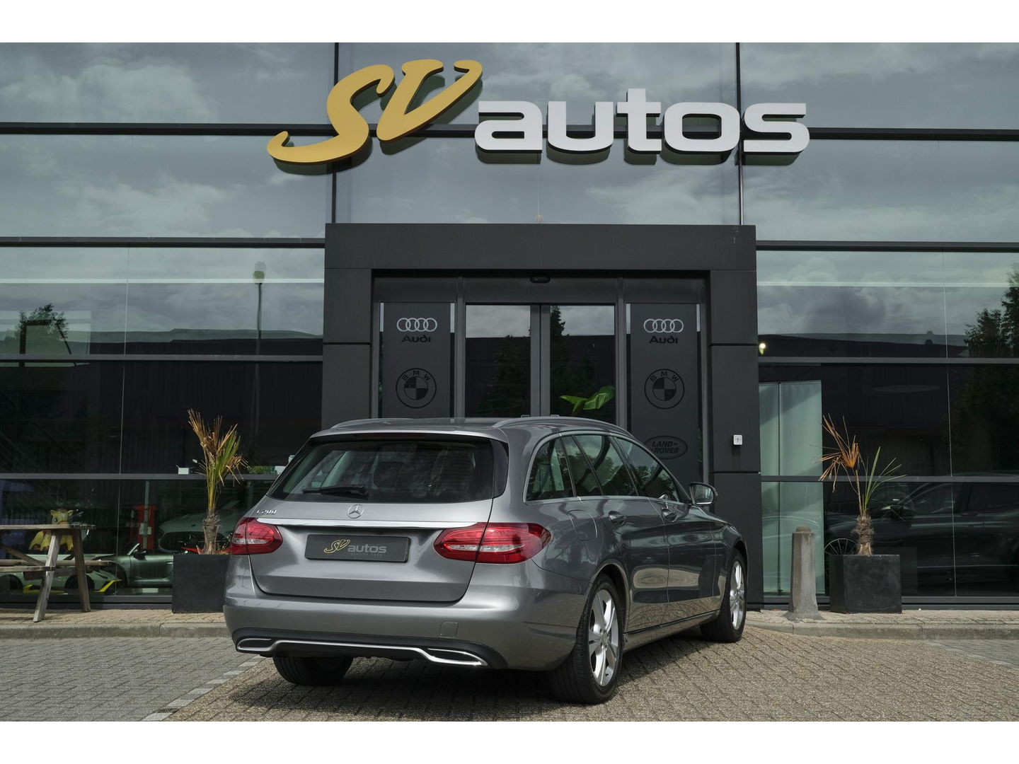 Mercedes-Benz C-Klasse Estate C200 184pk Automaat Ambition Leder Navigatie Camera Trekhaak Elektrische klep 17" LMV