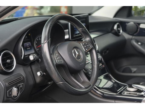 Mercedes-Benz C-Klasse Estate C200 184pk Automaat Ambition Leder Navigatie Camera Trekhaak Elektrische klep 17" LMV