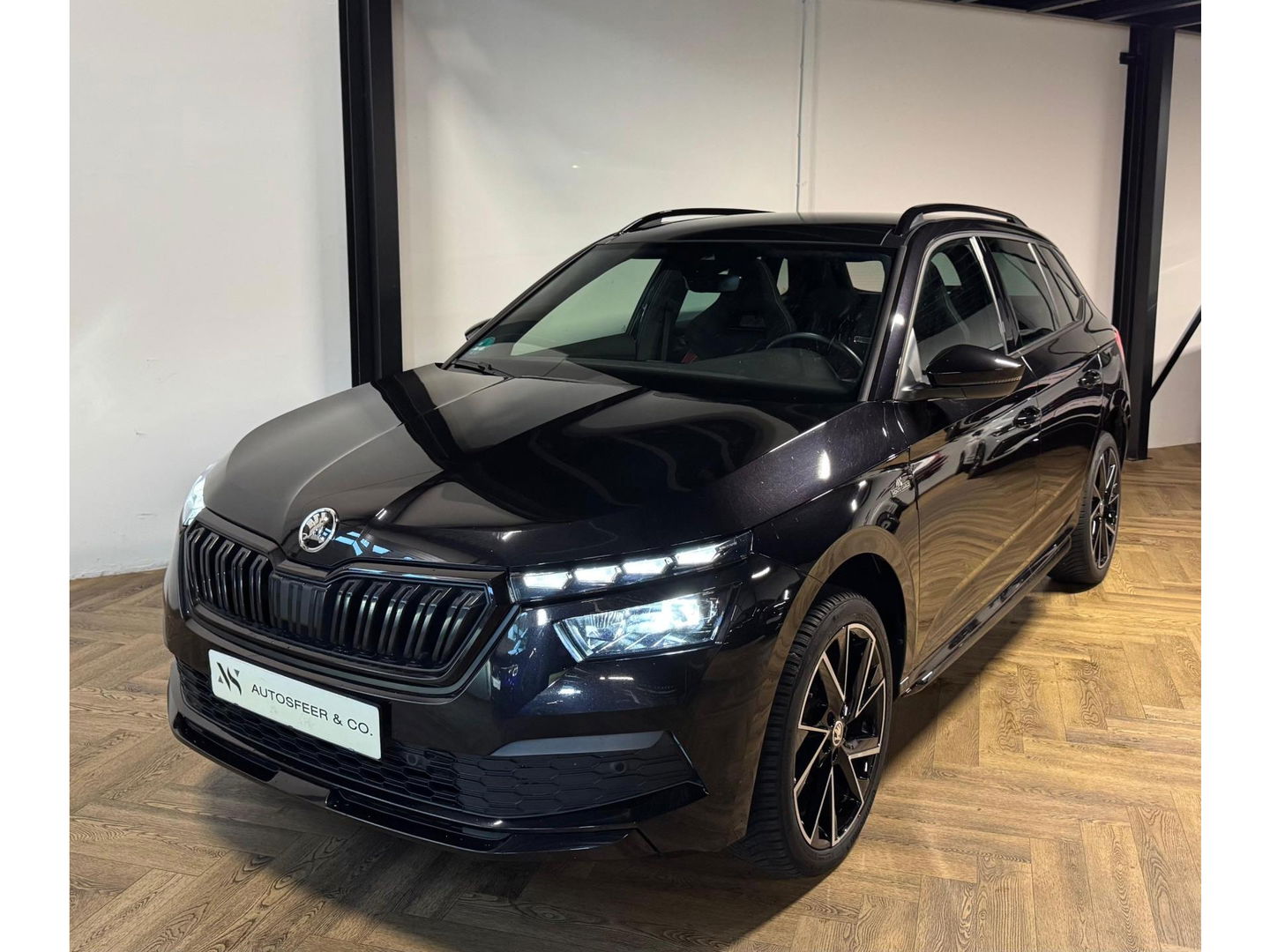Škoda Kamiq 1.5 TSI ACT Sport Business PANO KEYLESS