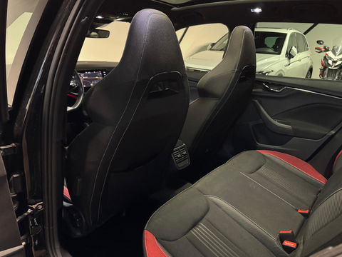 Škoda Kamiq 1.5 TSI ACT Sport Business PANO KEYLESS