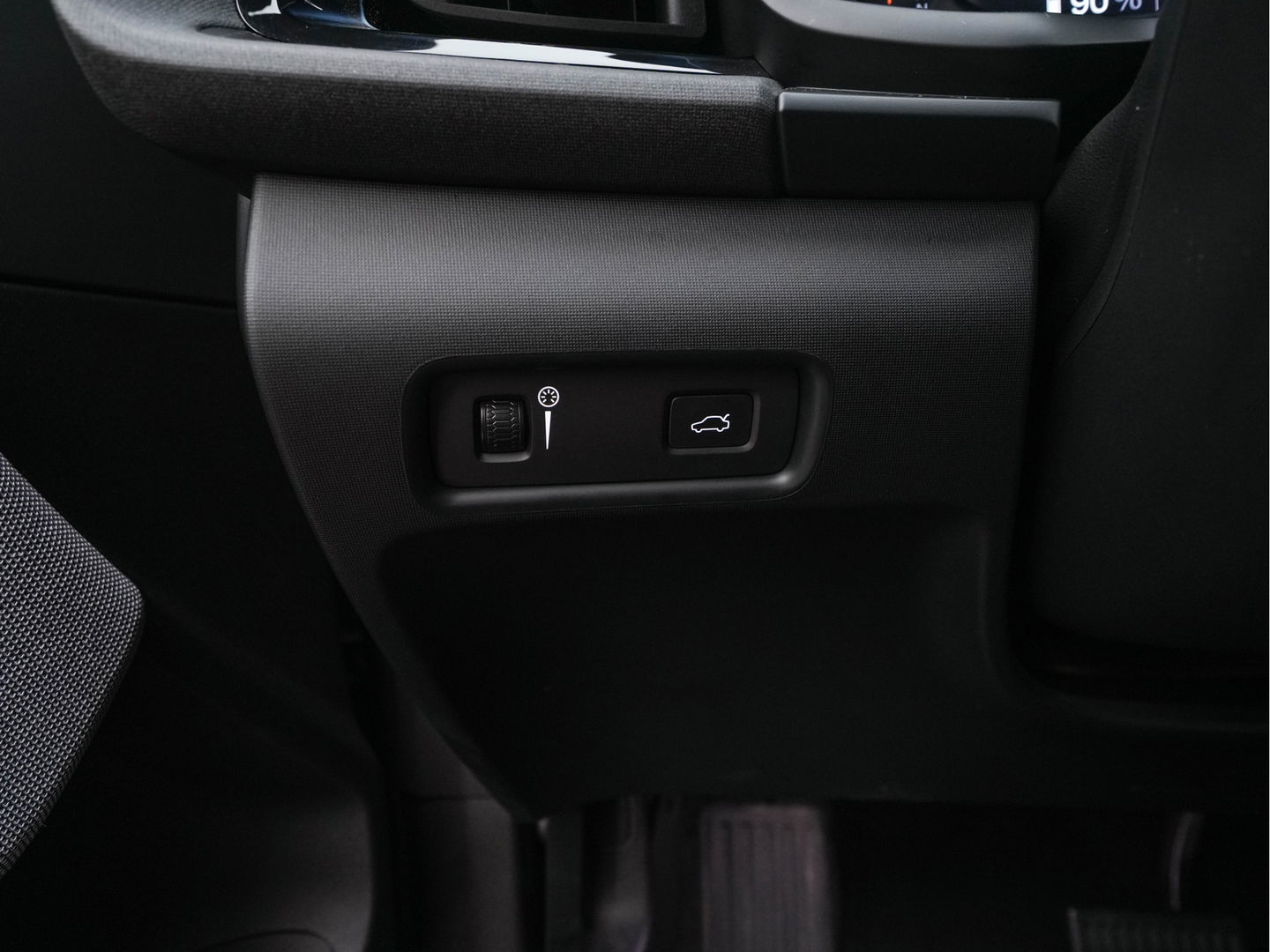 Polestar 2 Long Range Dual Motor Launch Edition 78kWh [ 3-Fase ] (INCL-BTW) *PANO | NAVI-FULLMAP | FULL-LED | ADAPTIVE-CRUISE | BLIND-SPOT | KEYLESS | LANE-ASSIST | DIGI-COCKPIT | CARPLAY | DAB+ | HEATED-COMFORTSEATS | ECC | MEMORY-PACK | PDC | 20''ALU*