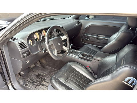 Dodge Challenger 5.7 V8 Hemi Mopar10 Collector's item
