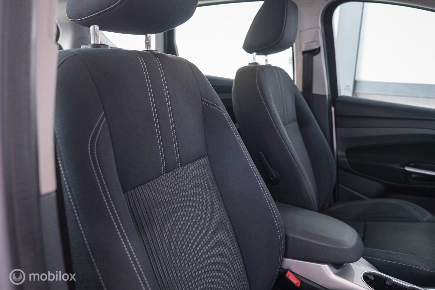Ford C-MAX 1.6 EcoBoost Lease Titanium 150 pk | Trekhaak | Camera | Climate | Dealer onderhouden |