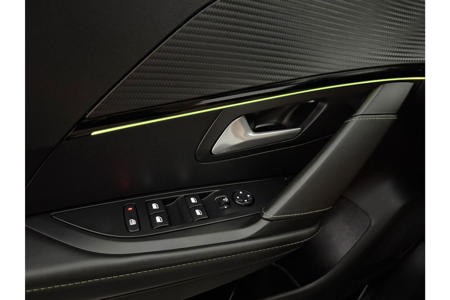 Peugeot e-208 EV GT 50 kWh 136PK 360 Camera Pano Sfeer ACC LED Carplay Clima Virtual Trekhaak Navi 17"LMV