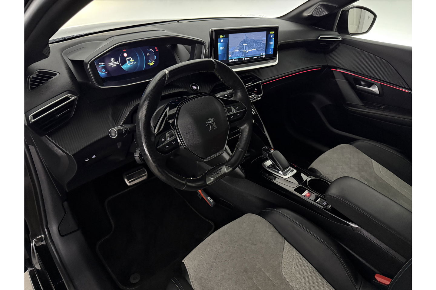 Peugeot e-208 EV GT 50 kWh 136PK 360 Camera Pano Sfeer ACC LED Carplay Clima Virtual Trekhaak Navi 17"LMV