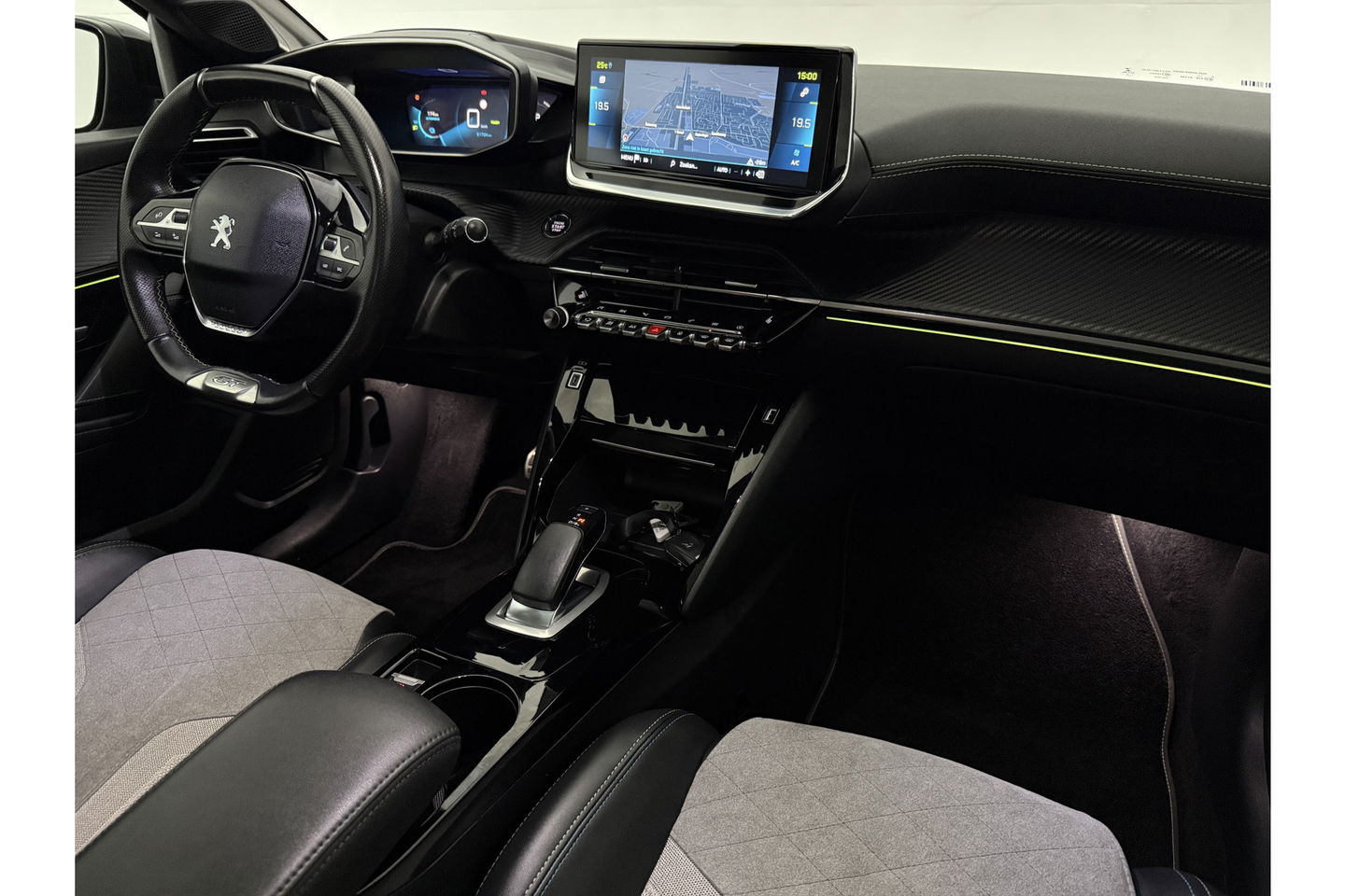 Peugeot e-208 EV GT 50 kWh 136PK 360 Camera Pano Sfeer ACC LED Carplay Clima Virtual Trekhaak Navi 17"LMV