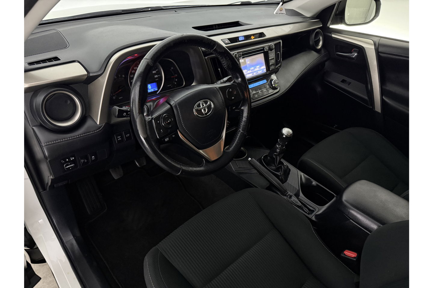 Toyota RAV4 2.0 Style 4WD 151PK Clima Cruise Camera Trekhaak 18"LMV