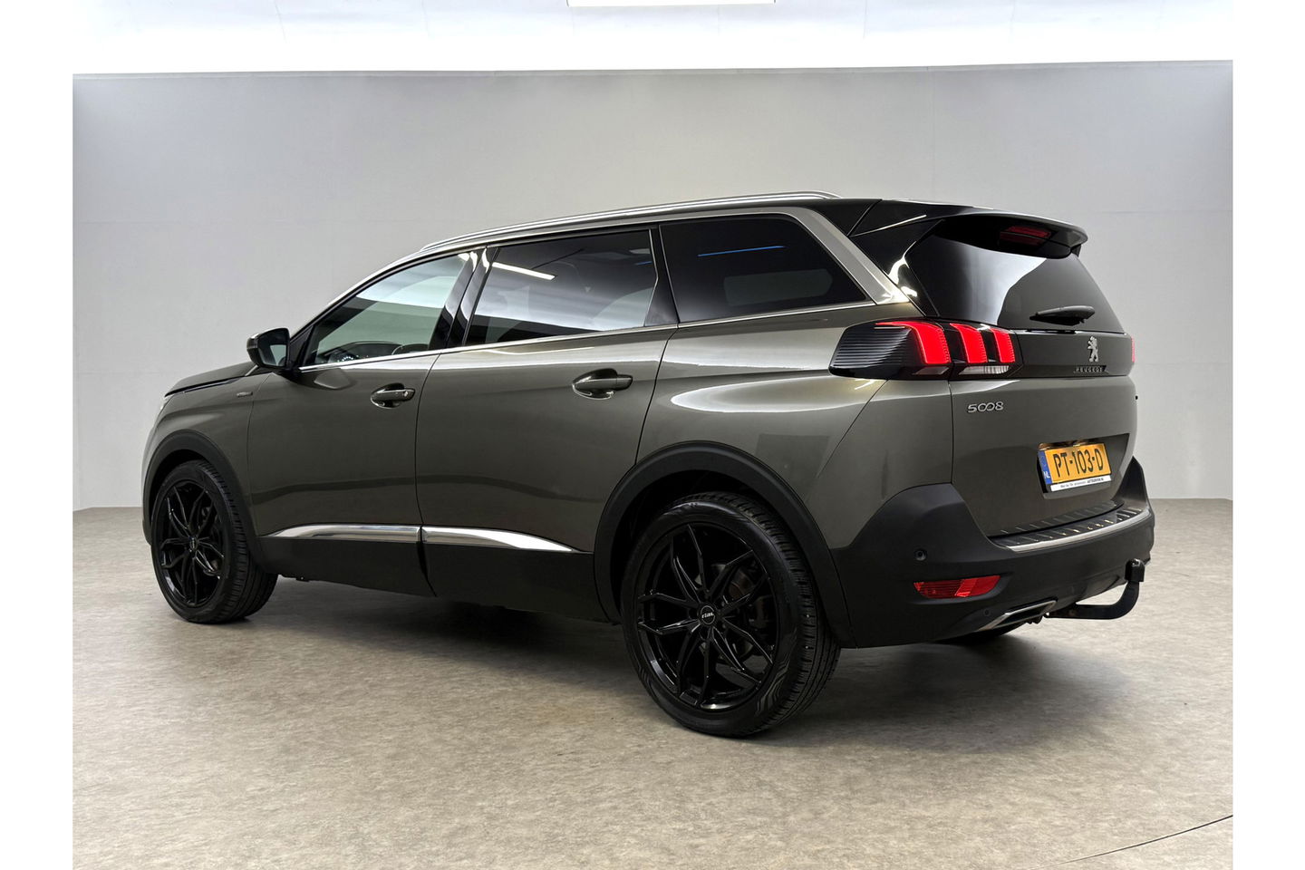 Peugeot 5008 1.2 PureTech GT-Line 7p 360 Camera Pano Sfeer Clima Cruise Carplay LED Navi Trekhaak Virtual PDC 20"LMV