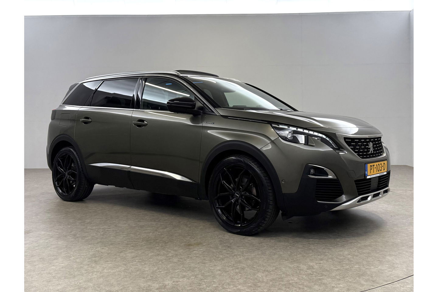 Peugeot 5008 1.2 PureTech GT-Line 7p 360 Camera Pano Sfeer Clima Cruise Carplay LED Navi Trekhaak Virtual PDC 20"LMV