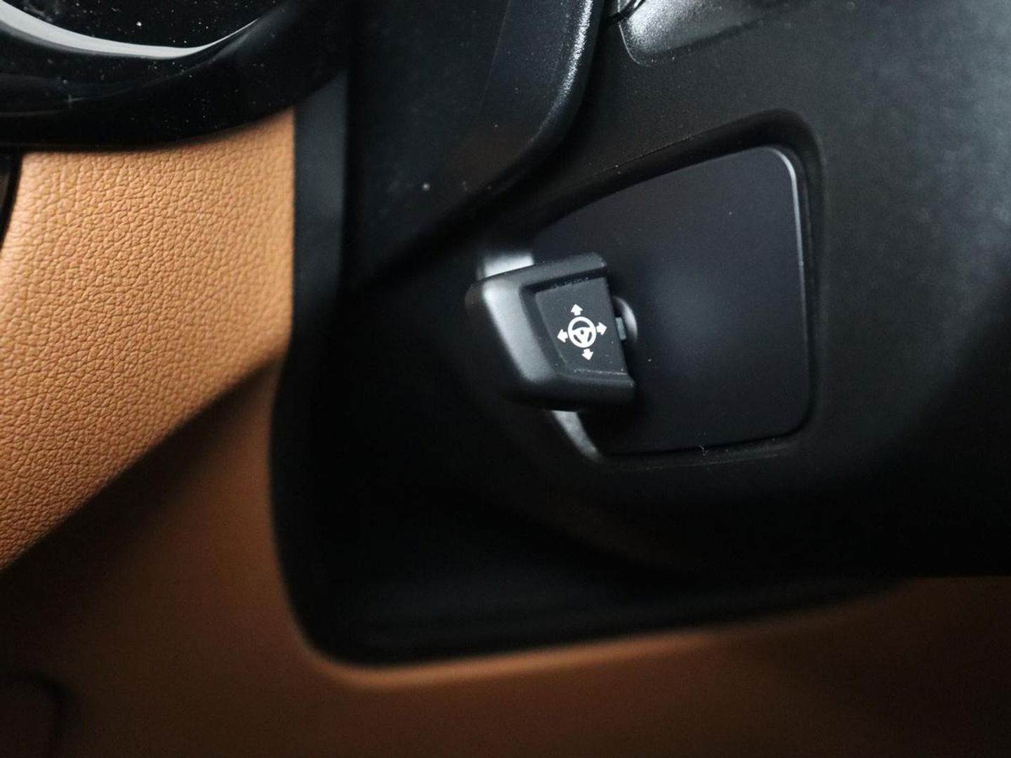 BMW 5 Serie 530e M Sport | Panoramadak | Leder | Stoelverwarming | Camera | Carplay | Live Cockpit | Park Assist | Navigatie | Full LED | Sfeerverlichting | PHEV | Plug In
