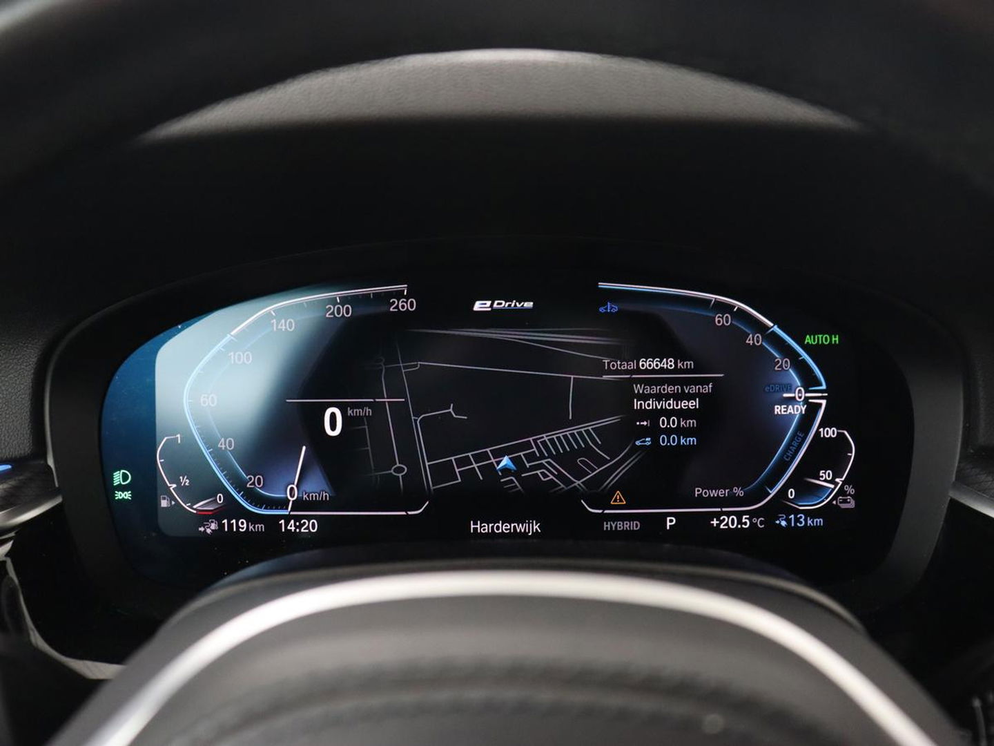 BMW 5 Serie 530e M Sport | Panoramadak | Leder | Stoelverwarming | Camera | Carplay | Live Cockpit | Park Assist | Navigatie | Full LED | Sfeerverlichting | PHEV | Plug In