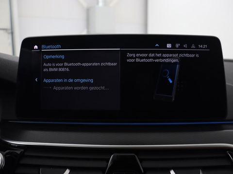 BMW 5 Serie 530e M Sport | Panoramadak | Leder | Stoelverwarming | Camera | Carplay | Live Cockpit | Park Assist | Navigatie | Full LED | Sfeerverlichting | PHEV | Plug In