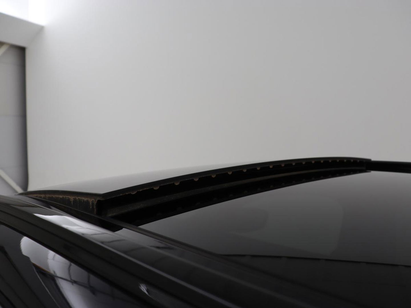 BMW 5 Serie 530e M Sport | Panoramadak | Leder | Stoelverwarming | Camera | Carplay | Live Cockpit | Park Assist | Navigatie | Full LED | Sfeerverlichting | PHEV | Plug In