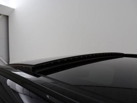 BMW 5 Serie 530e M Sport | Panoramadak | Leder | Stoelverwarming | Camera | Carplay | Live Cockpit | Park Assist | Navigatie | Full LED | Sfeerverlichting | PHEV | Plug In