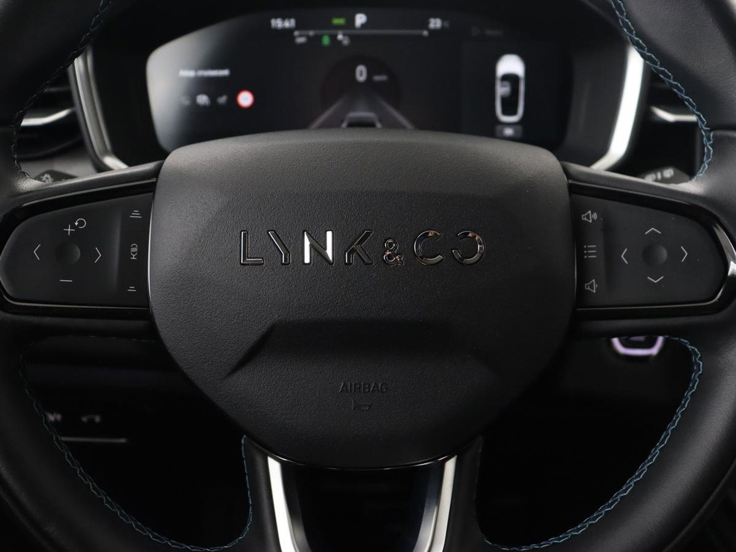 Lynk & Co 01 1.5 Plug In | Panoramadak | Infinity by Harman | 360 Camera | Adaptive cruise | Stoelverwarming | Carplay | Memory | Full LED