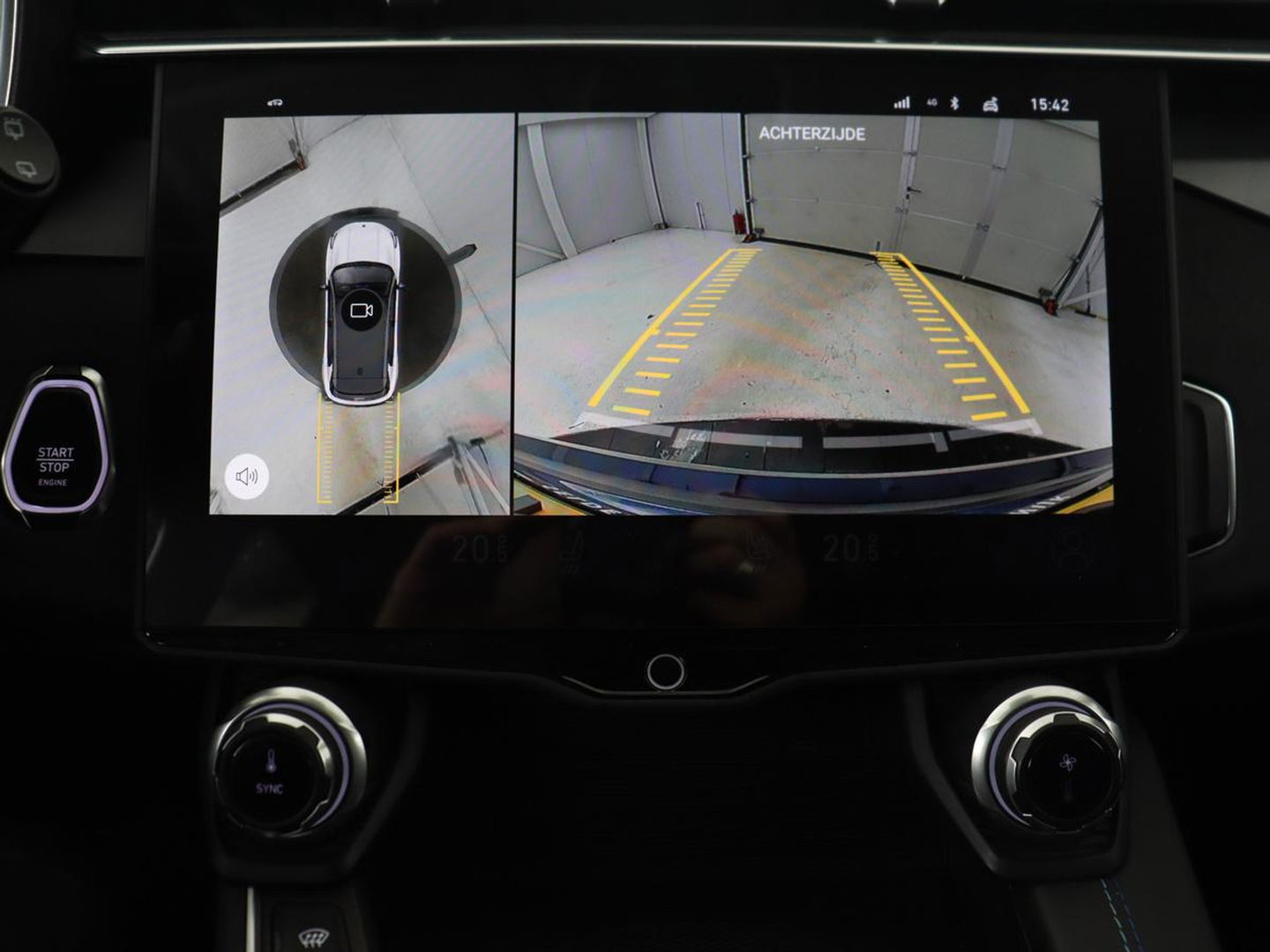 Lynk & Co 01 1.5 Plug In | Panoramadak | Infinity by Harman | 360 Camera | Adaptive cruise | Stoelverwarming | Carplay | Memory | Full LED
