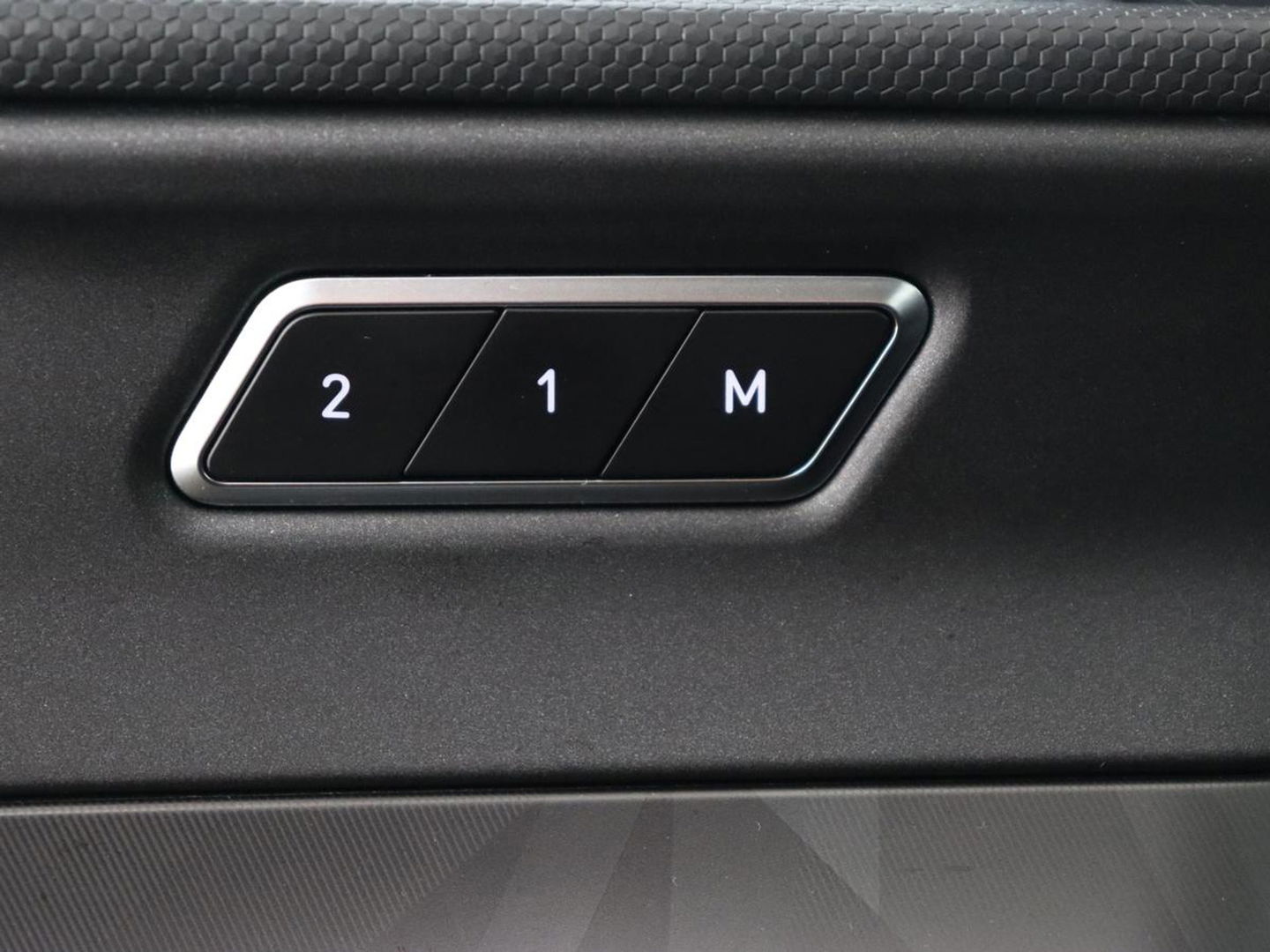 Lynk & Co 01 1.5 Plug In | Panoramadak | Infinity by Harman | 360 Camera | Adaptive cruise | Stoelverwarming | Carplay | Memory | Full LED
