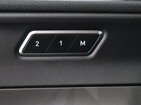 Lynk & Co 01 1.5 Plug In | Panoramadak | Infinity by Harman | 360 Camera | Adaptive cruise | Stoelverwarming | Carplay | Memory | Full LED