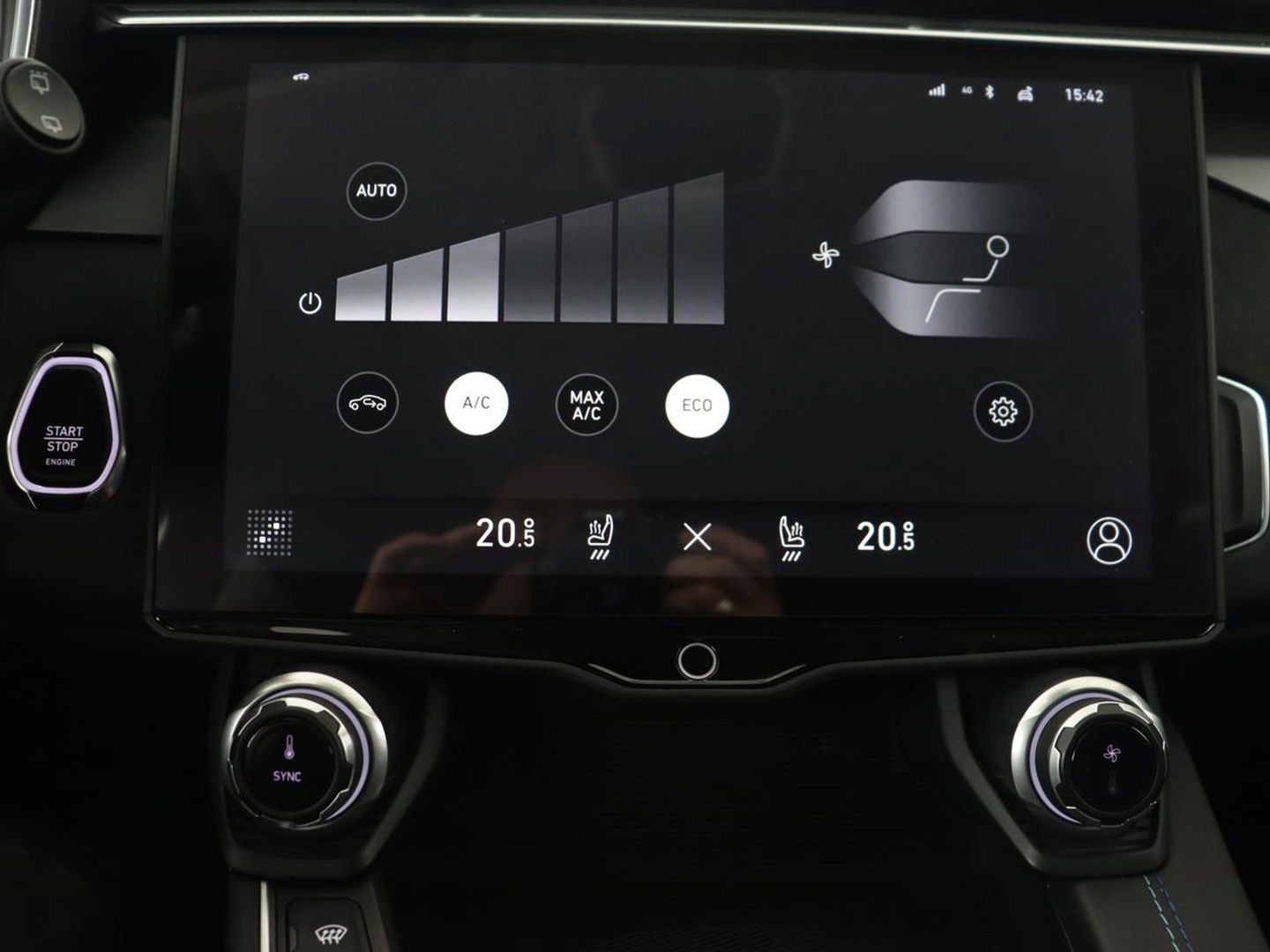 Lynk & Co 01 1.5 Plug In | Panoramadak | Infinity by Harman | 360 Camera | Adaptive cruise | Stoelverwarming | Carplay | Memory | Full LED