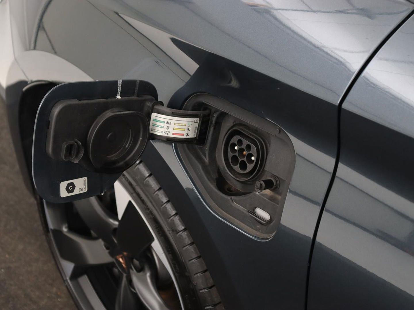 CUPRA Leon 1.4 e-Hybrid | Stoel & stuurverwarming | Adaptive cruise | Navigatie | Sfeerverlichting | Keyless | Parkeerhulp | Sportstoelen | Full LED | PHEV | Plug In