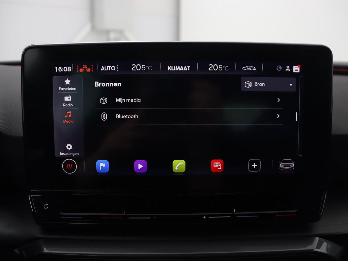 CUPRA Leon 1.4 e-Hybrid | Stoel & stuurverwarming | Adaptive cruise | Navigatie | Sfeerverlichting | Keyless | Parkeerhulp | Sportstoelen | Full LED | PHEV | Plug In